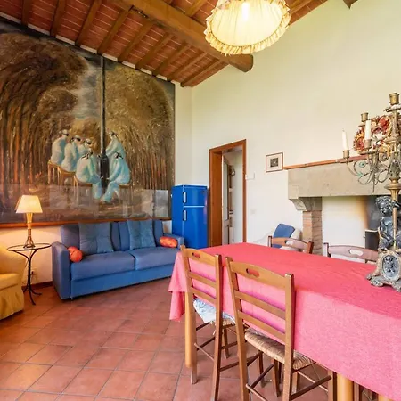 In With Shared Pool Apartament *