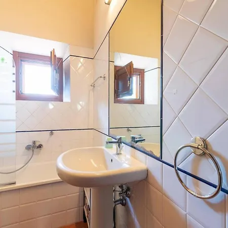 In With Shared Pool Laterina