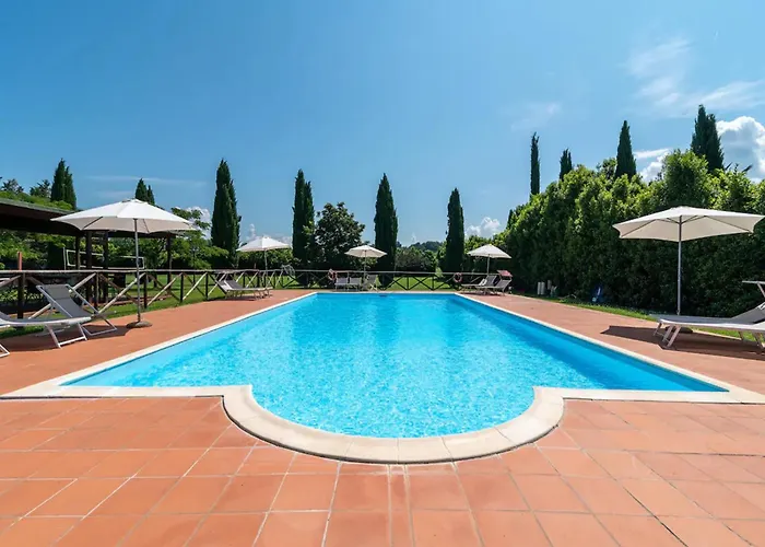 In With Shared Pool Appartement Laterina