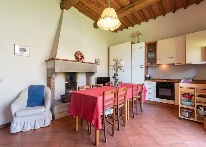 In With Shared Pool Appartement Laterina